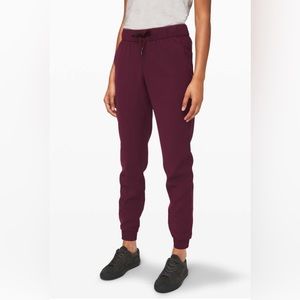 Lululemon On The Fly Jogger
